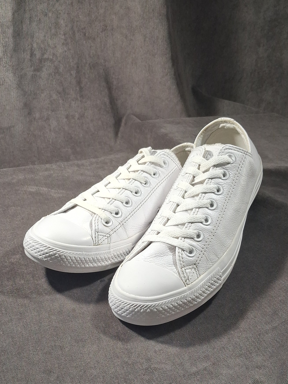 Converse Chuck Taylor All Star Ox Low Mono White Leather Sneakers G- US 10.5